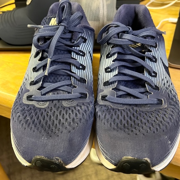 Nike Zoom Pegasus slightly worn fantastic running/walking shoe  size 8.5 - Picture 1 of 5